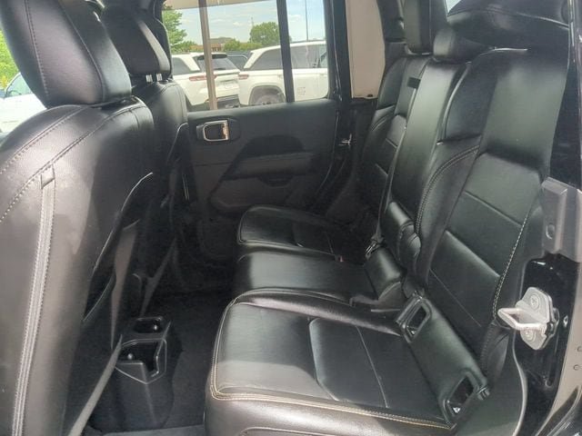 Used 2022 Jeep Gladiator Overland w/ Popular Equipment Package AWD/4WD image 13