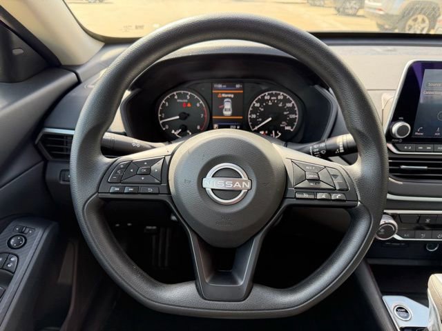 Used 2025 Nissan Altima 2.5 S image 17