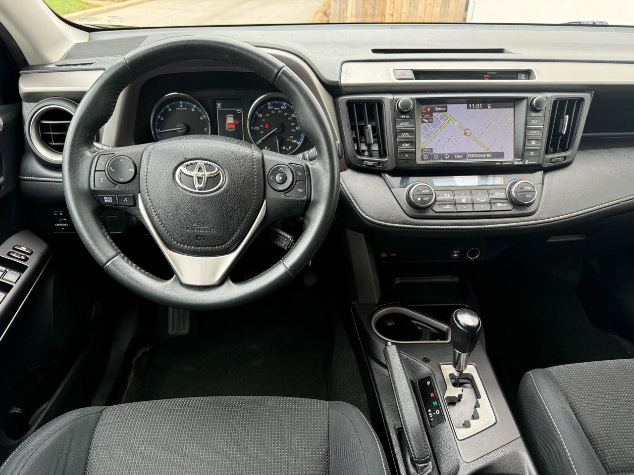 Used 2016 Toyota RAV4 XLE AWD/4WD image 2