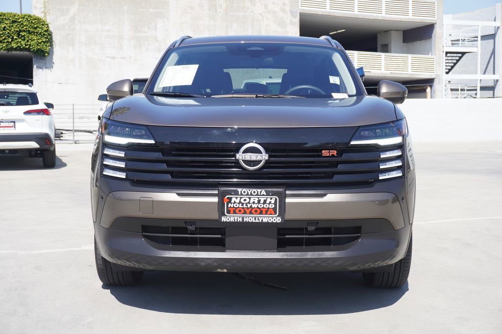 Used 2025 Nissan Kicks SR image 3