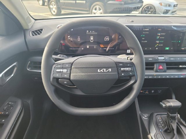 New 2026 Kia K4 FWD image 9