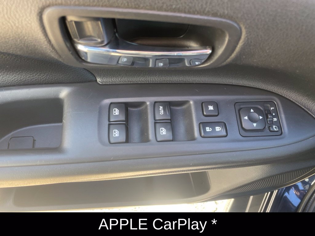 Used 2017 Mitsubishi Outlander GT AWD/4WD image 11