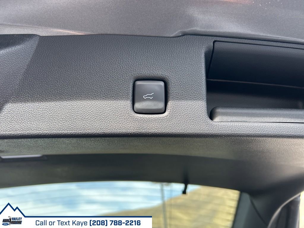 Used 2024 Ford Escape SE w/ PHEV Premium Package image 12