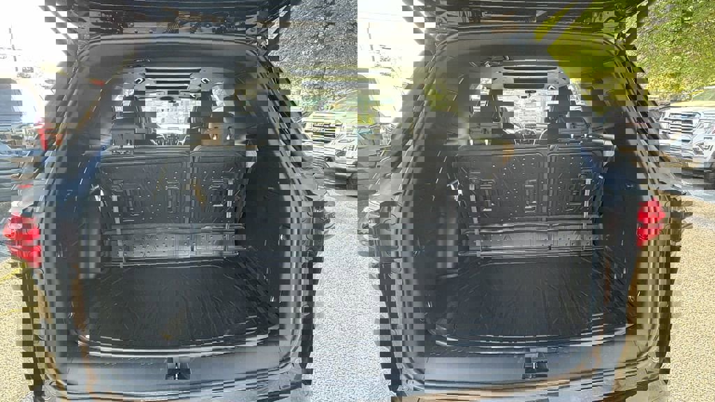 Certified 2023 Chevrolet Traverse Premier w/ Redline Edition image 10