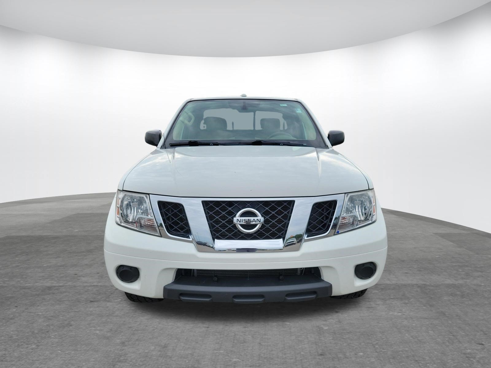 Used 2017 Nissan Frontier SV AWD/4WD image 2