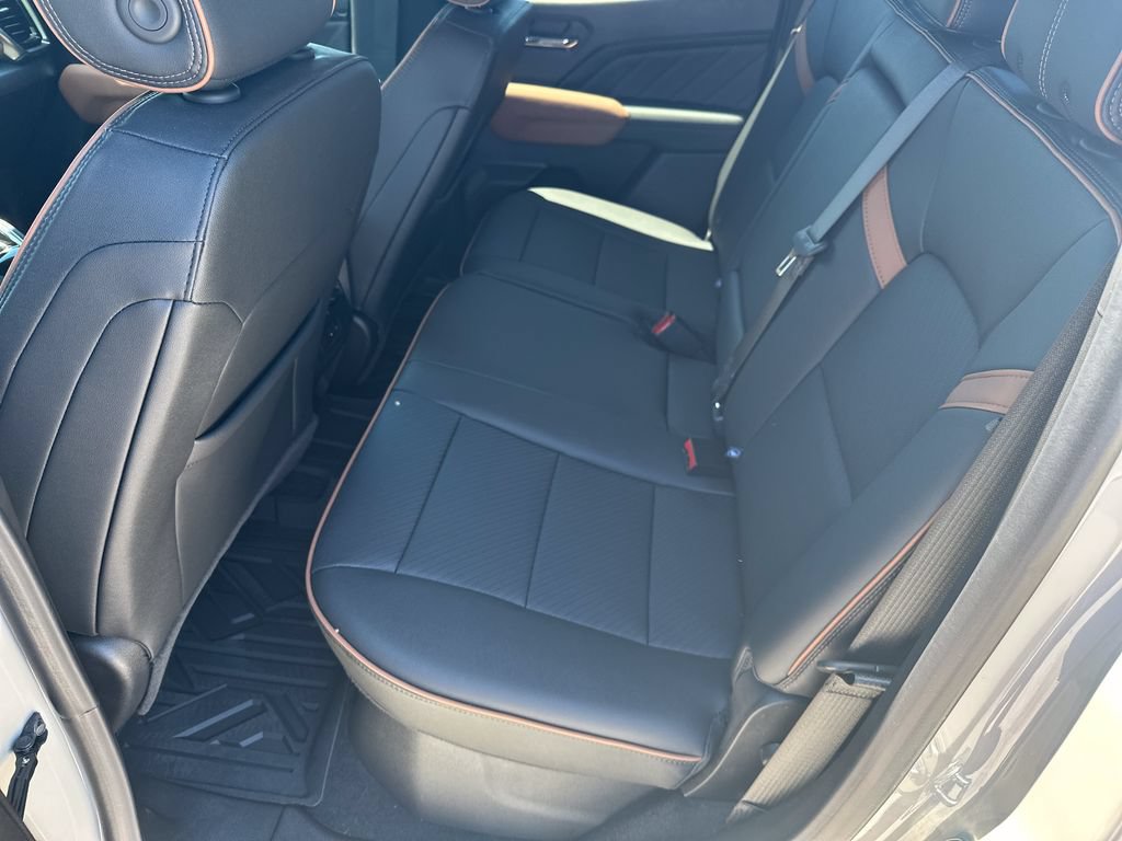 Used 2026 GMC Canyon AT4 w/ AT4 Premium Package AWD/4WD image 18