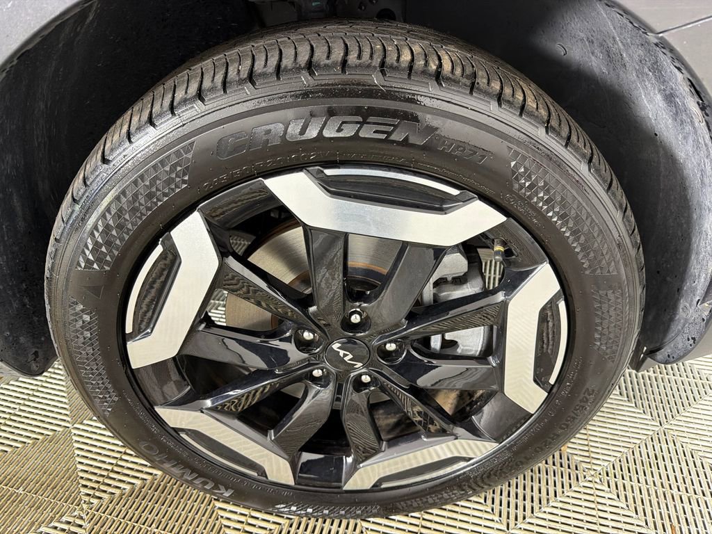 Used 2025 Kia Telluride S FWD image 14
