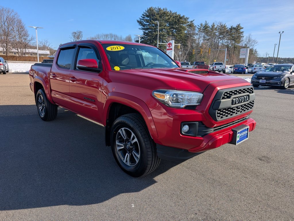 Used 2017 Toyota Tacoma TRD Sport w/ Tow Package (A/T) image 7