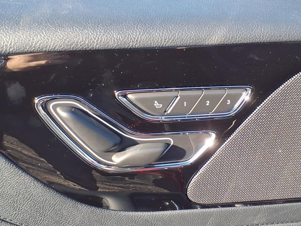 New 2026 Lincoln Nautilus Reserve w/ Jet Appearance Package image 17