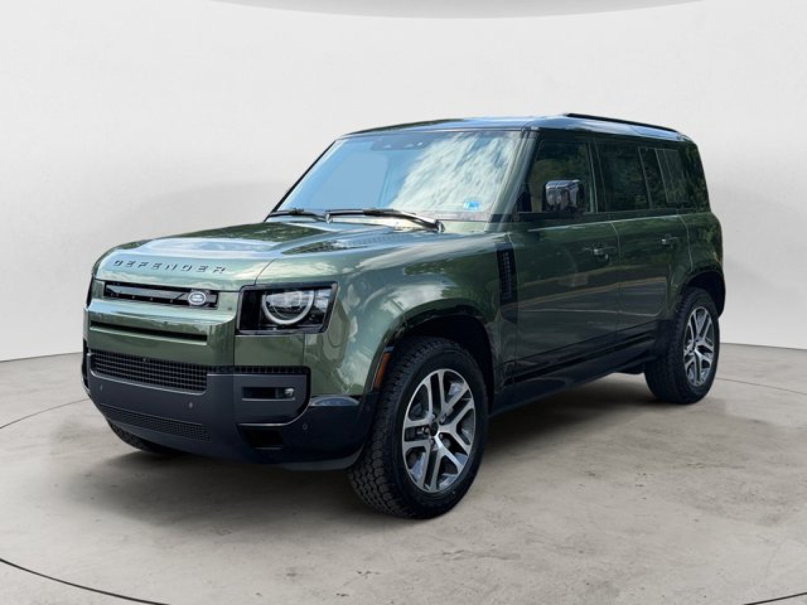 New 2026 Land Rover Defender 110 X-Dynamic SE AWD/4WD image 1