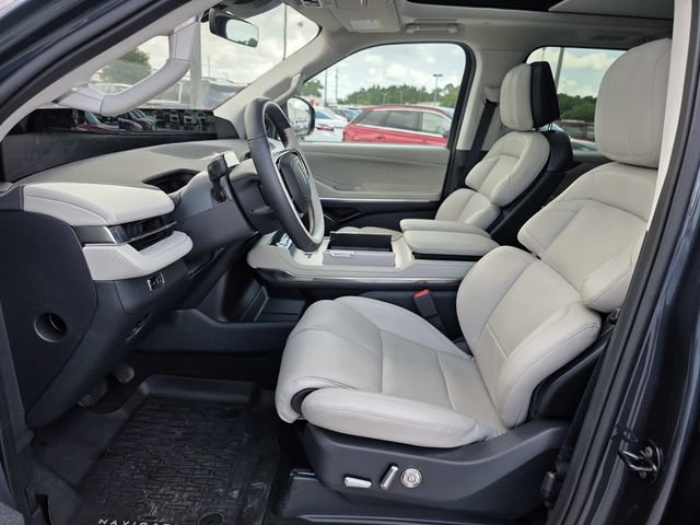 Used 2025 Lincoln Navigator Reserve AWD/4WD image 10