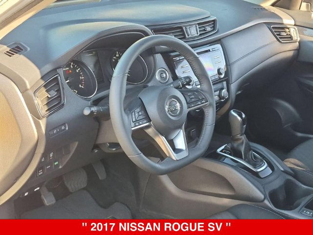 Used 2017 Nissan Rogue SV AWD/4WD image 16