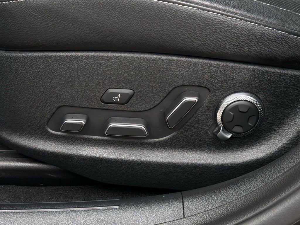 Used 2024 Genesis G80 image 10