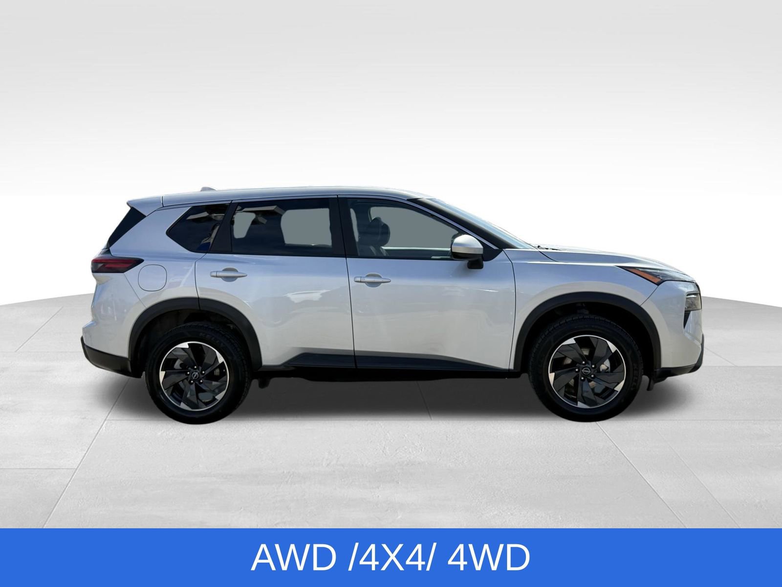 Used 2024 Nissan Rogue SV image 10