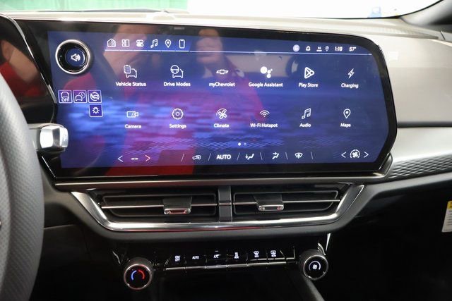 New 2026 Chevrolet Equinox EV LT image 18