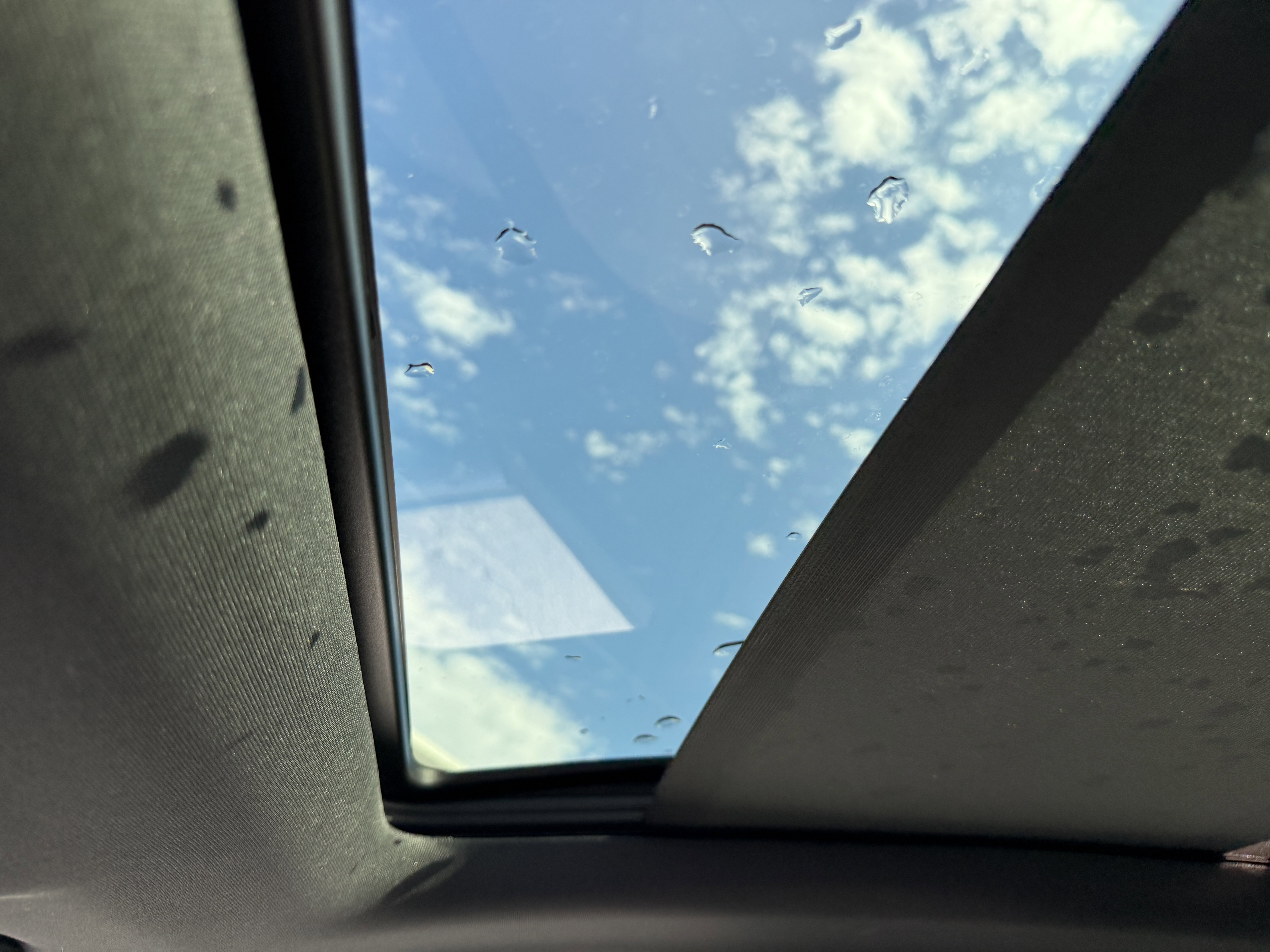 Certified 2024 Porsche Macan 4 Electric image 28