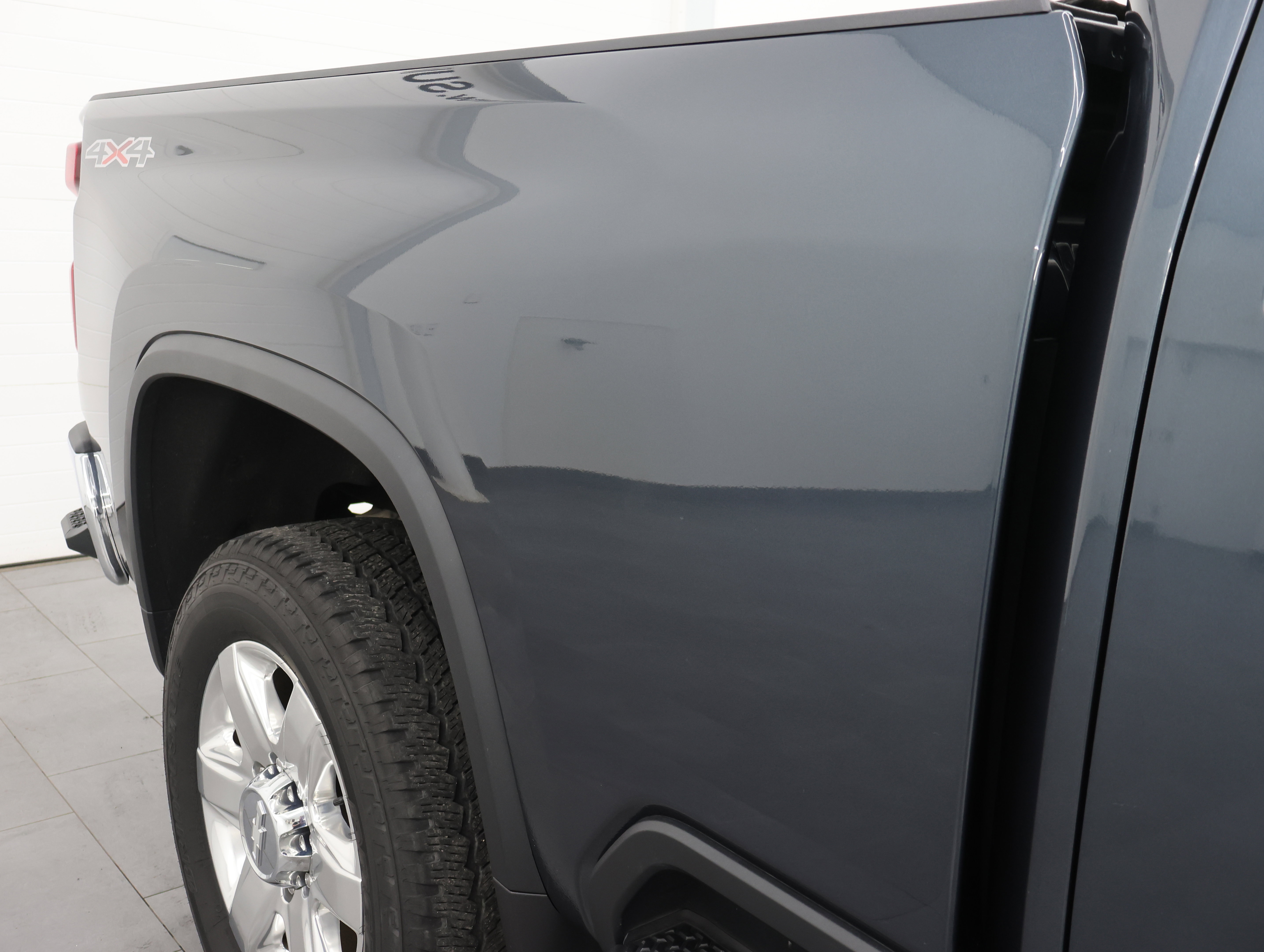 Used 2020 Chevrolet Silverado 2500 LTZ w/ LTZ Premium Package AWD/4WD image 33