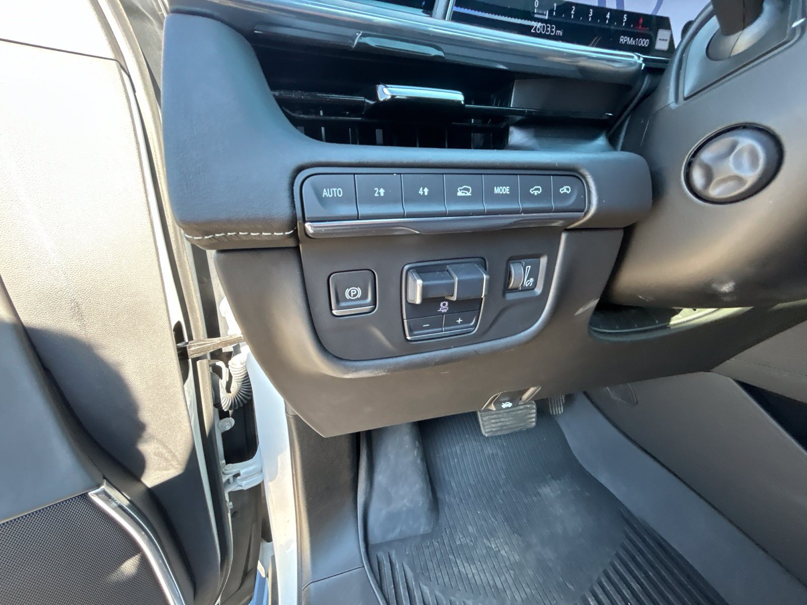 Used 2024 Cadillac Escalade Sport Platinum w/ LPO, ONYX Package AWD/4WD image 20