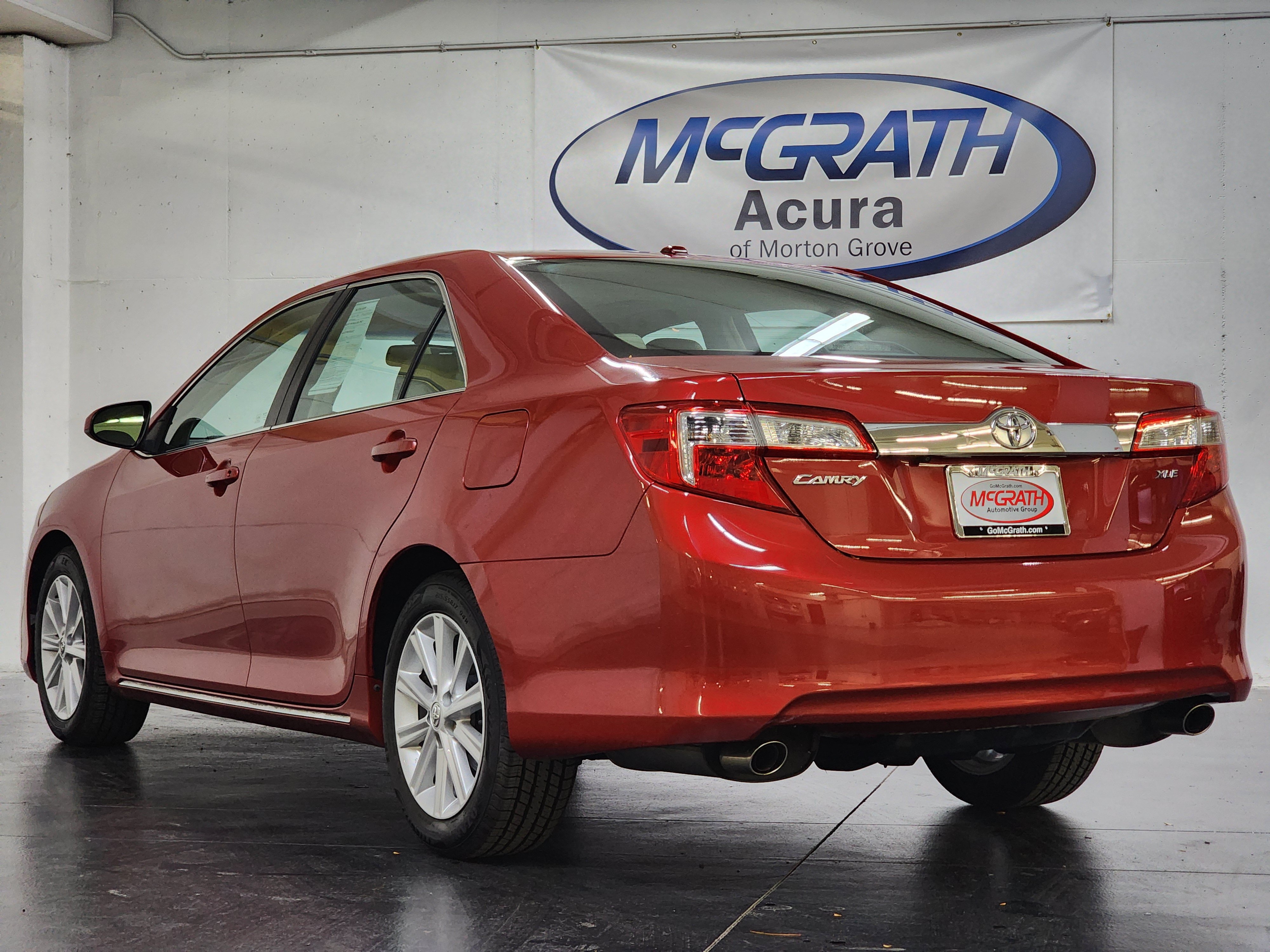 Used 2014 Toyota Camry XLE FWD image 9