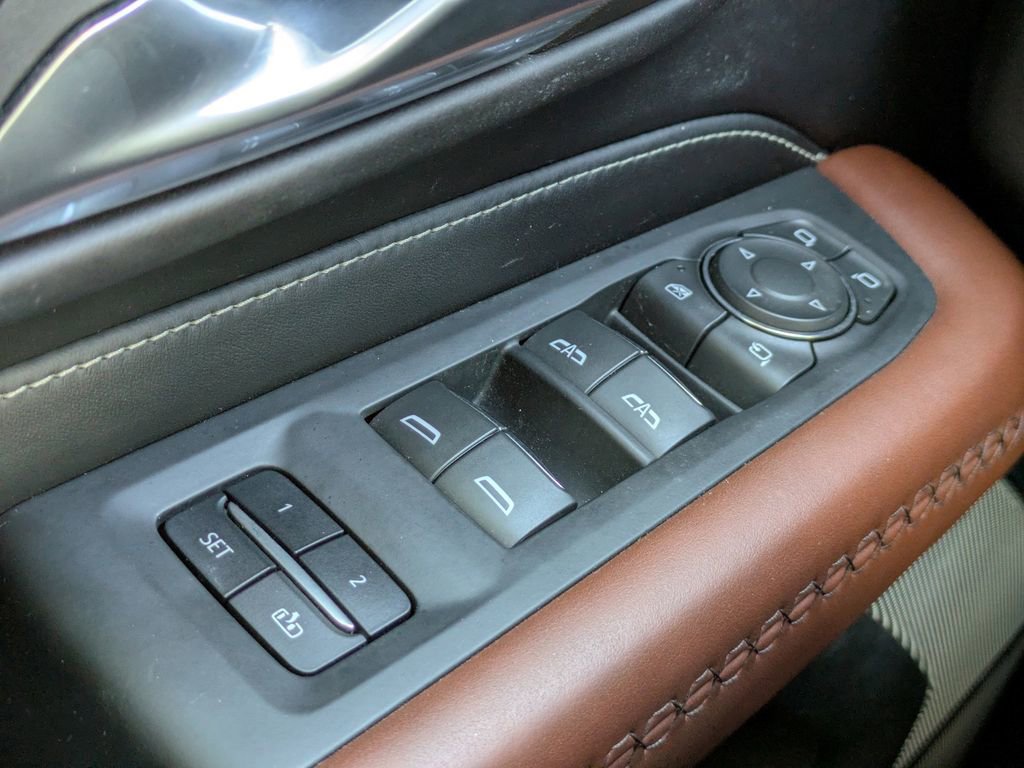 Used 2023 GMC Yukon Denali Ultimate image 30