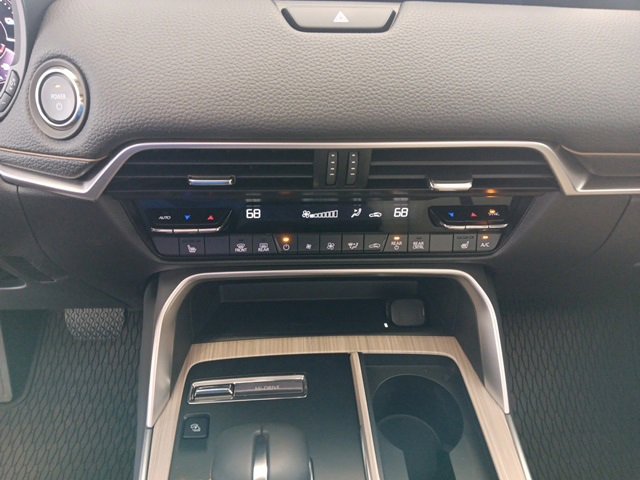 Certified 2025 MAZDA CX-90 Plug-In Hybrid w/Premium Sport image 24