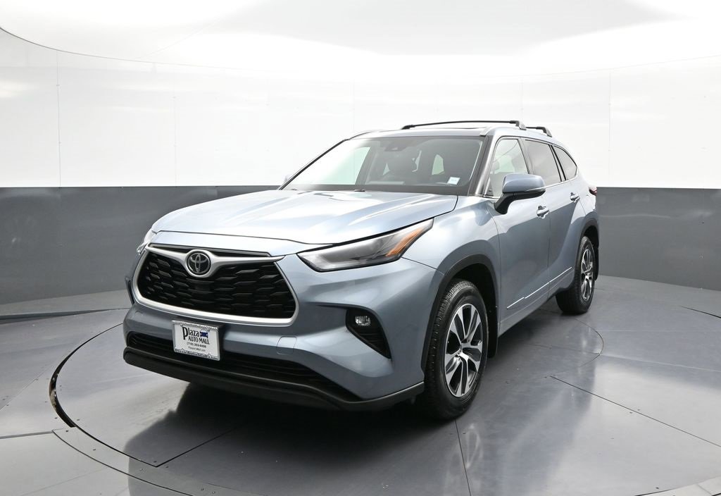 Certified 2022 Toyota Highlander XLE