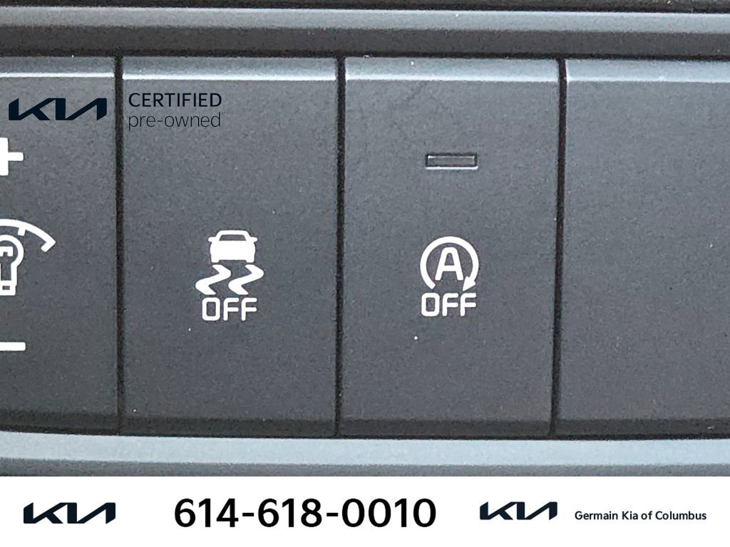 Certified 2025 Kia Soul LX FWD image 32