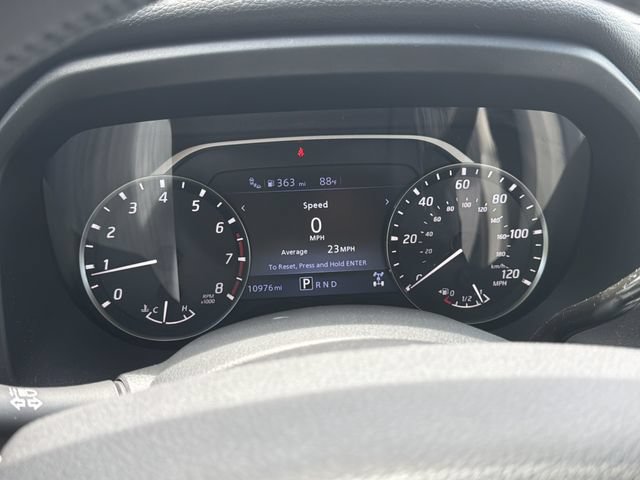 Certified 2024 Nissan Titan SV w/ SV Convenience Package AWD/4WD image 28