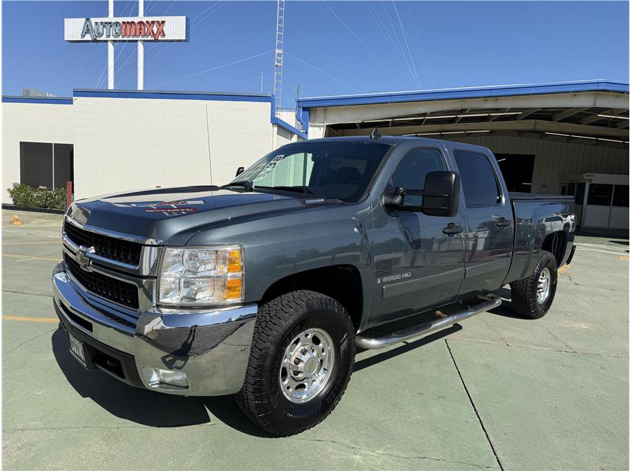 Used 2008 Chevrolet Silverado 2500 LT w/ 1LT Convenience Package AWD/4WD image 2