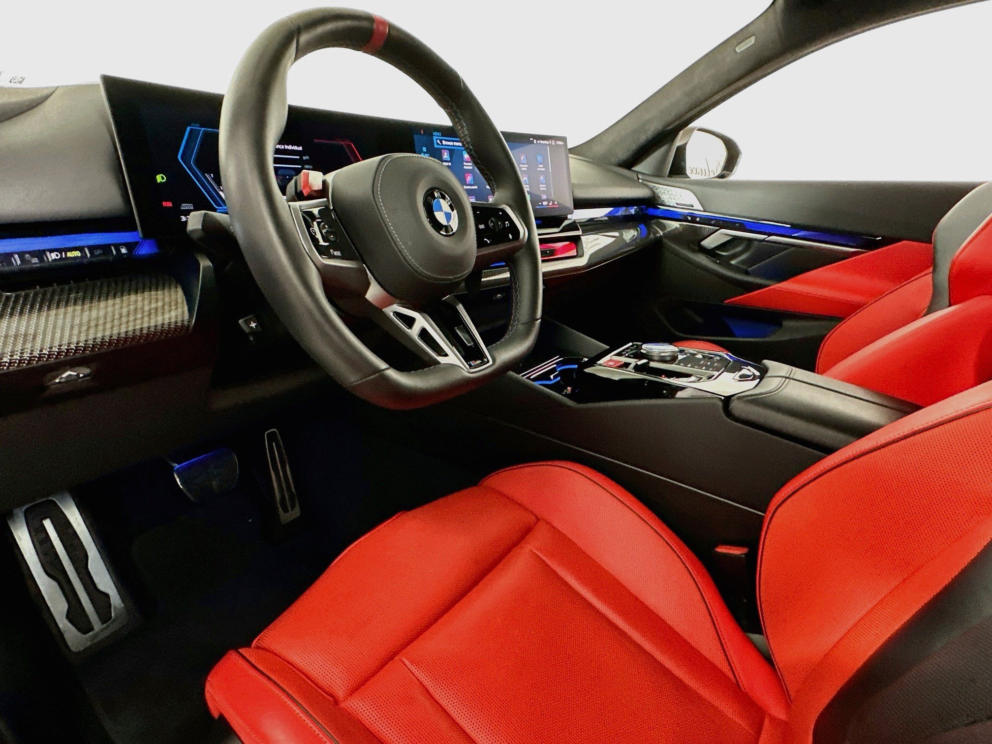Used 2025 BMW M5 w/ Carbon Package AWD/4WD image 7