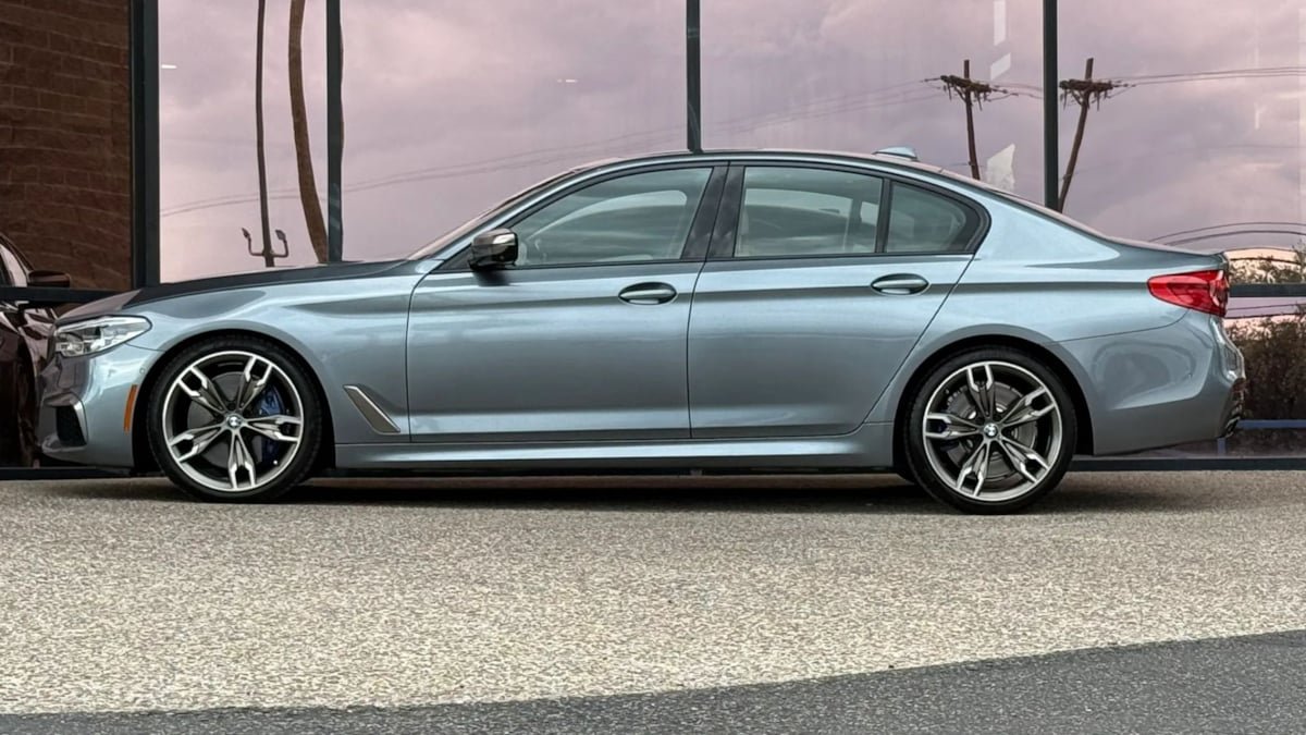 Used 2020 BMW M550i xDrive w/ Executive Package AWD/4WD image 5