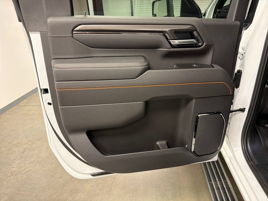 New 2026 GMC Sierra 2500 AT4 w/ Technology Package AWD/4WD image 28
