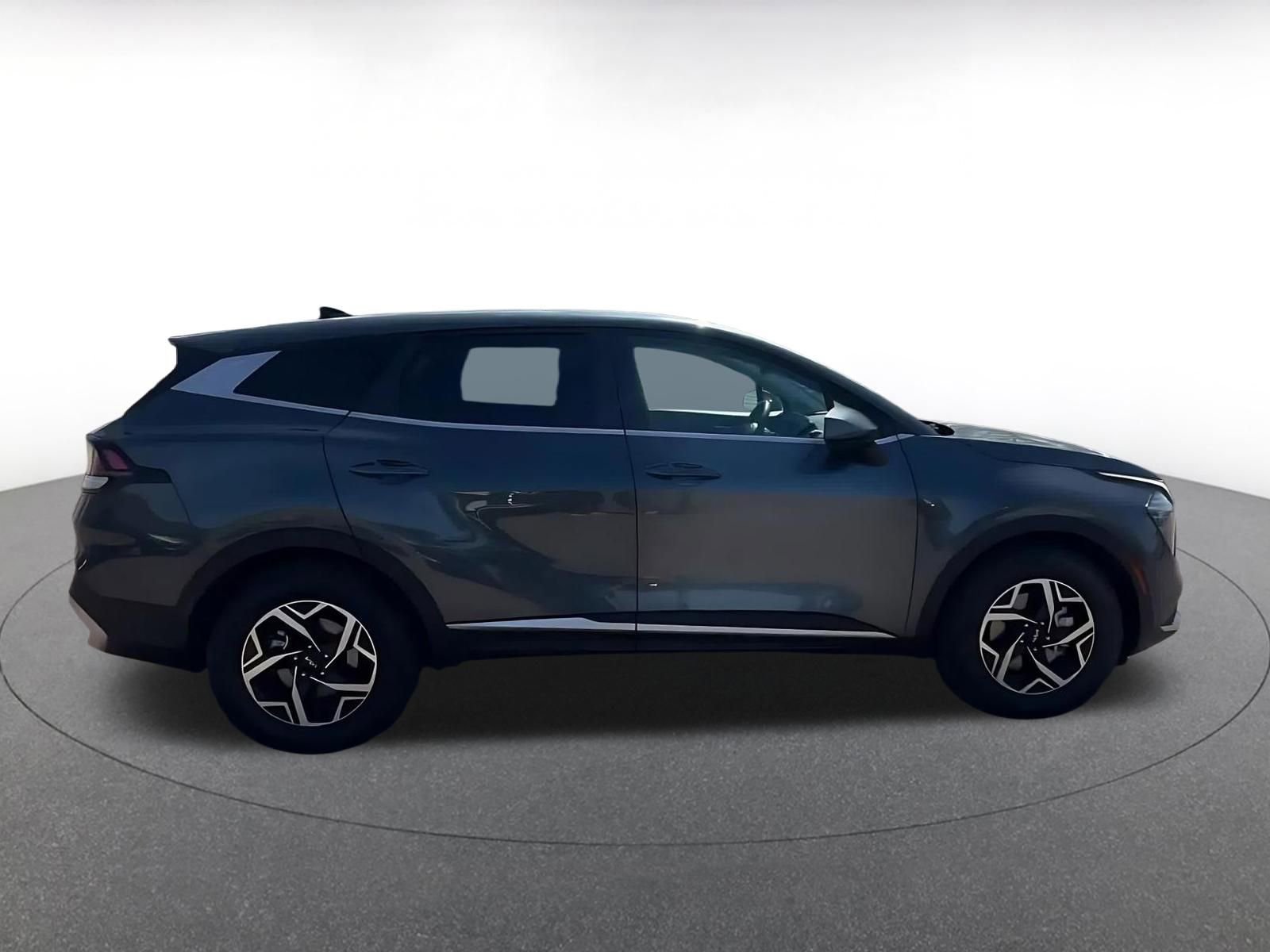 Used 2025 Kia Sportage LX FWD image 16