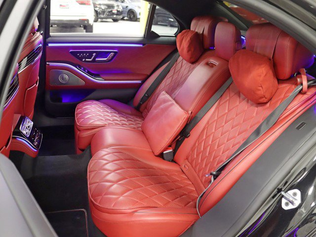 Used 2022 Mercedes-Benz S 580 4MATIC Sedan w/ Rear Seat Package image 30