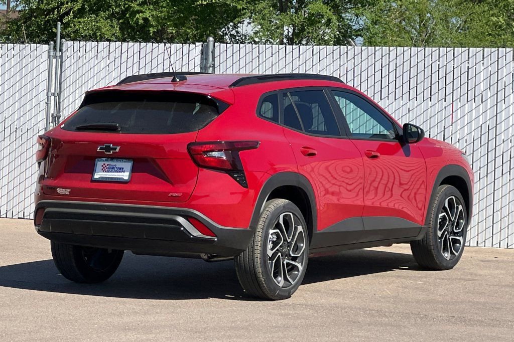 New 2026 Chevrolet Trax RS w/ Driver Confidence Package FWD image 4
