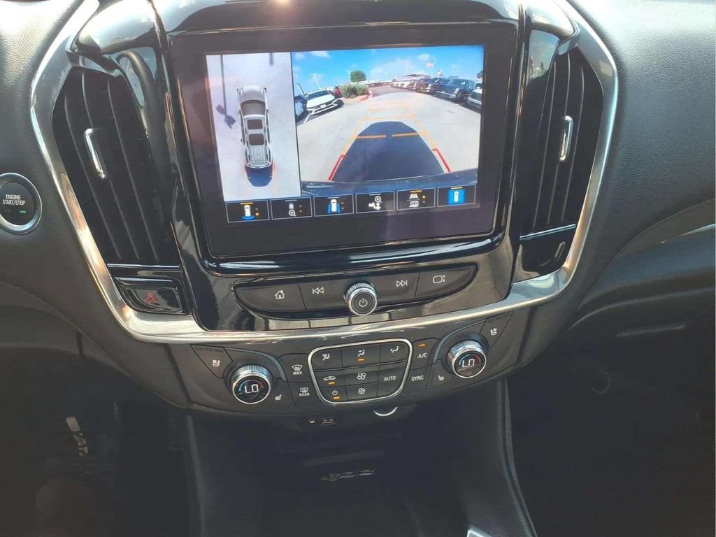 Used 2023 Chevrolet Traverse High Country AWD/4WD image 14
