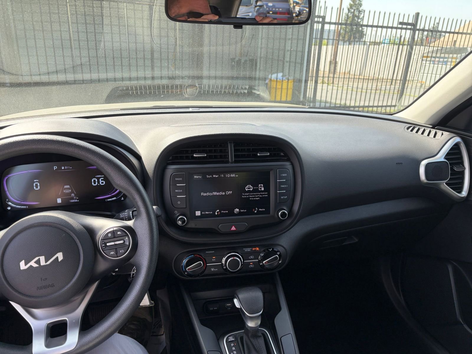 Used 2025 Kia Soul LX w/ LX Technology Package image 18