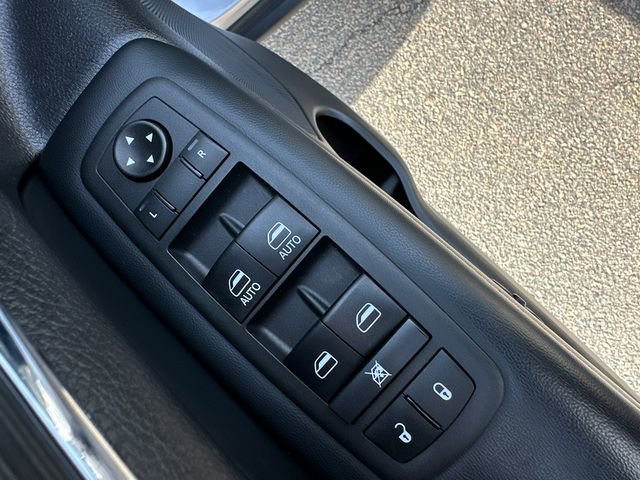 Used 2021 Jeep Grand Cherokee Limited w/ Premium Lighting Group image 21