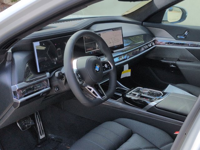 New 2026 BMW 760i xDrive AWD/4WD image 3