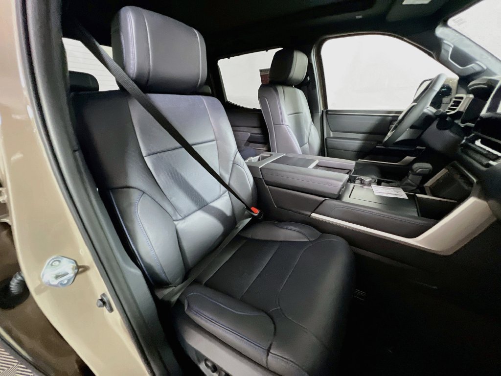 New 2026 Toyota Tundra Platinum w/ TRD Off-Road Package AWD/4WD image 29