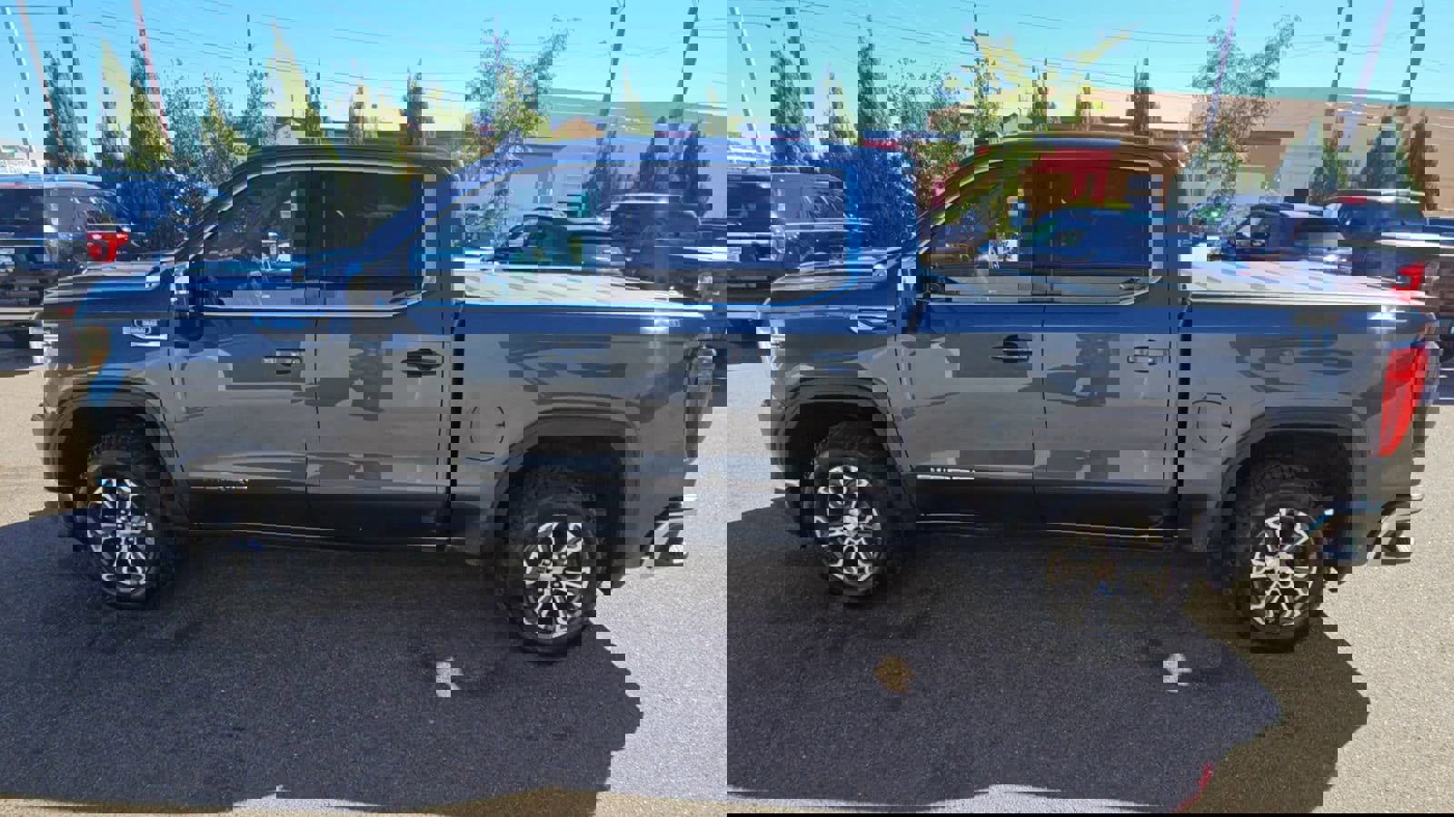 Used 2021 GMC Sierra 1500 SLE w/ X31 Off-Road Package image 5