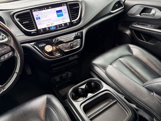 Used 2021 Chrysler Pacifica Touring w/ S Appearance Package image 23