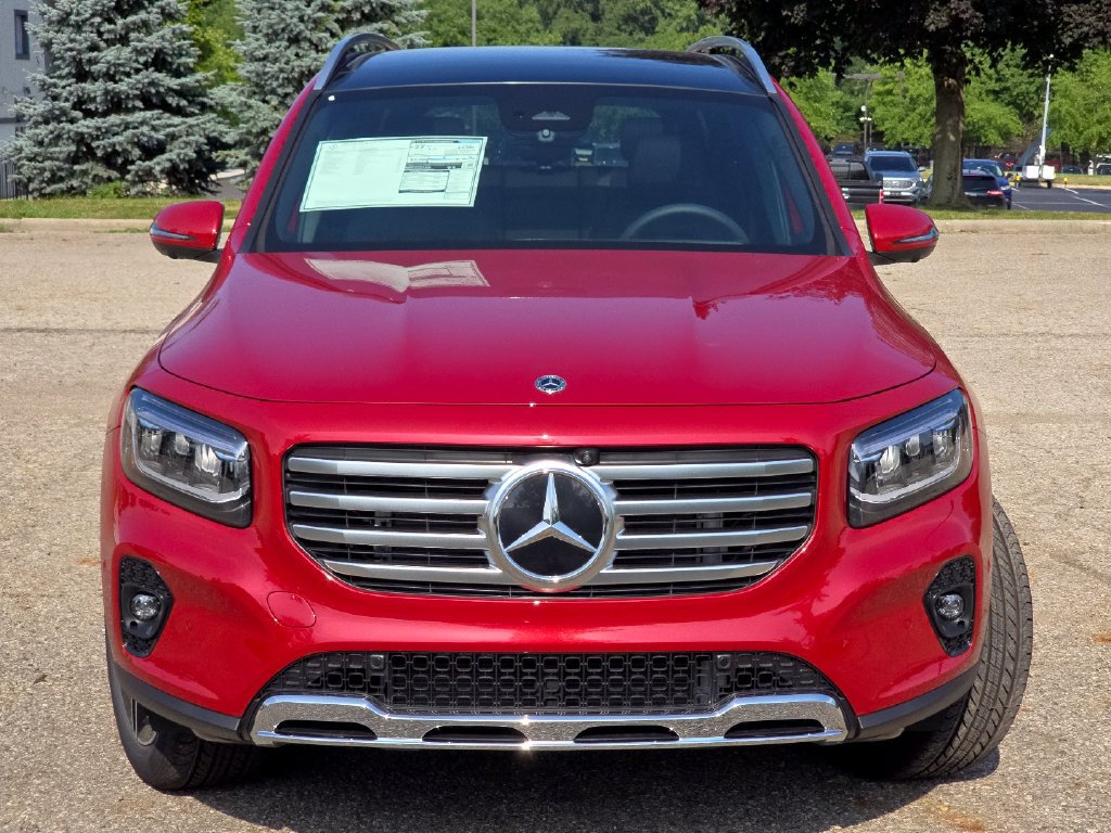 New 2026 Mercedes-Benz GLB 250 4MATIC image 11