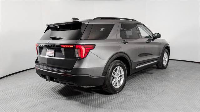 Used 2025 Ford Explorer Active RWD image 8