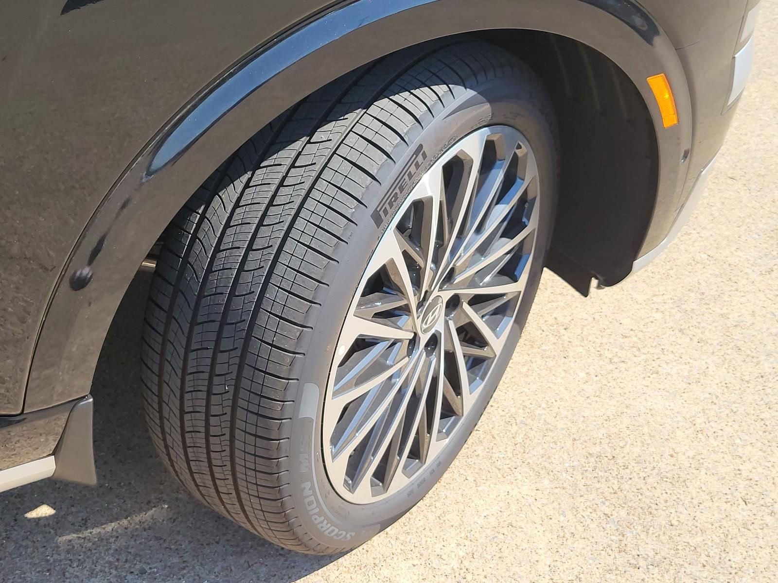 New 2026 Hyundai Palisade Calligraphy FWD image 6