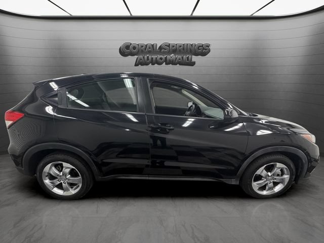 Certified 2022 Honda HR-V LX image 6