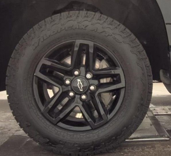 Used 2021 Chevrolet Silverado 1500 LT Trail Boss w/ Convenience Package II image 9