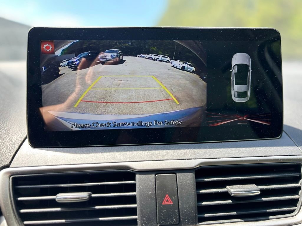Used 2018 MAZDA MAZDA3 Sport w/ Preferred Equipment Package FWD image 15