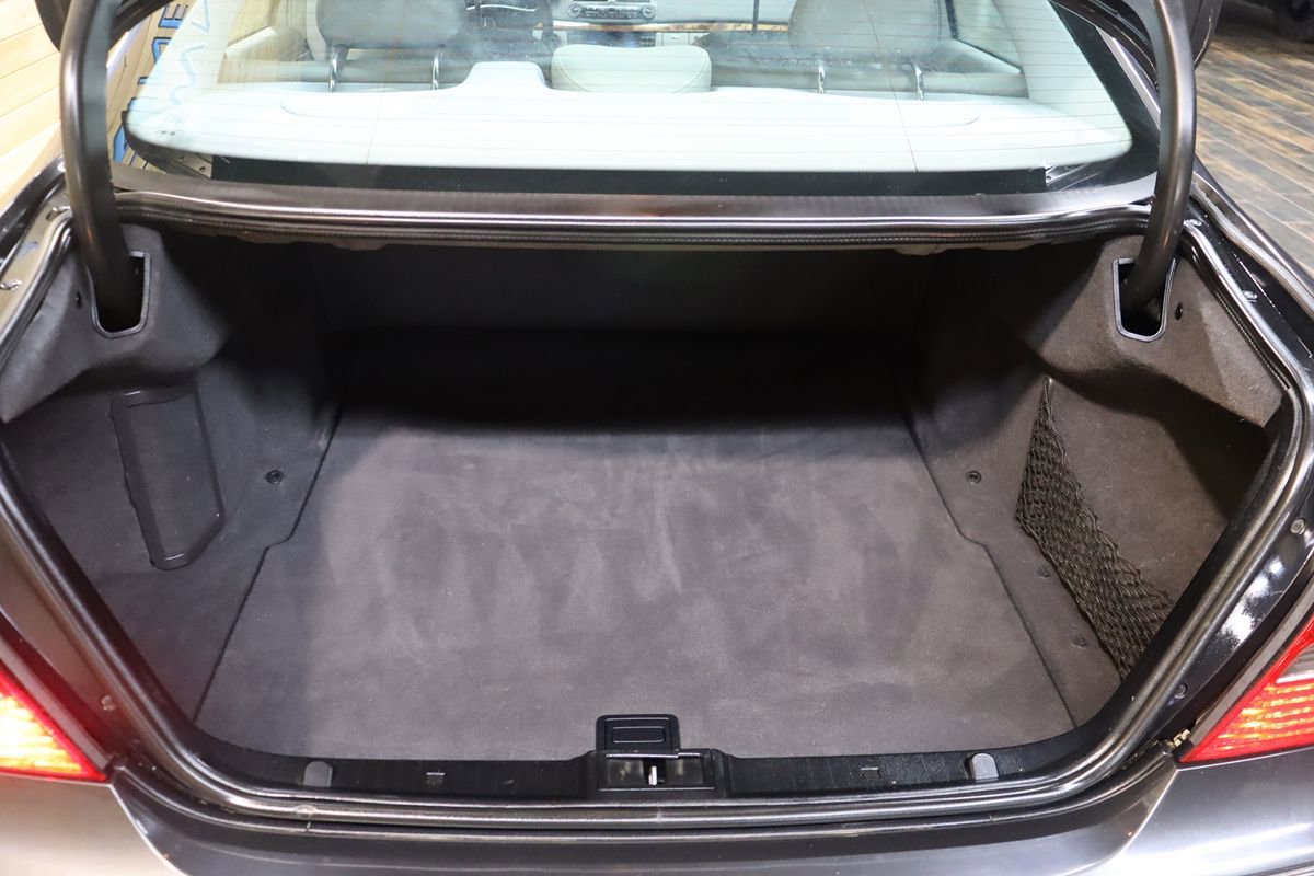 Used 2005 Mercedes-Benz E 320 CDI Sedan image 22