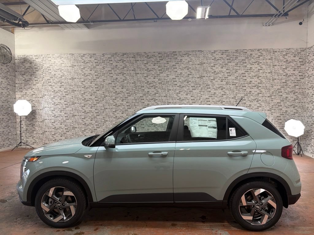 New 2026 Hyundai Venue SEL FWD image 4